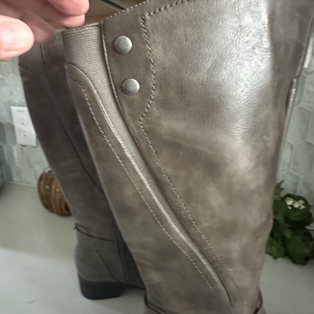 Unisa Womens Knee-High Riding Boots Size 10M Faux Leather Brown Made In China - Picture 10 of 12